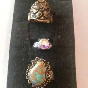 Elegant Gold and Silver Ring Set